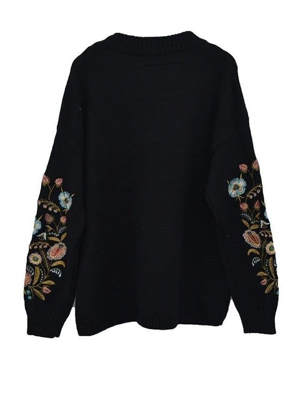 Round Collar Flowers Embroidery Long Sleeve Sweater in Sweaters