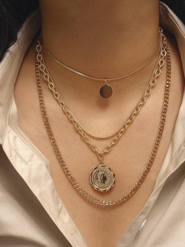 Vintage Punk Big Coin Choker Necklace in Necklaces
