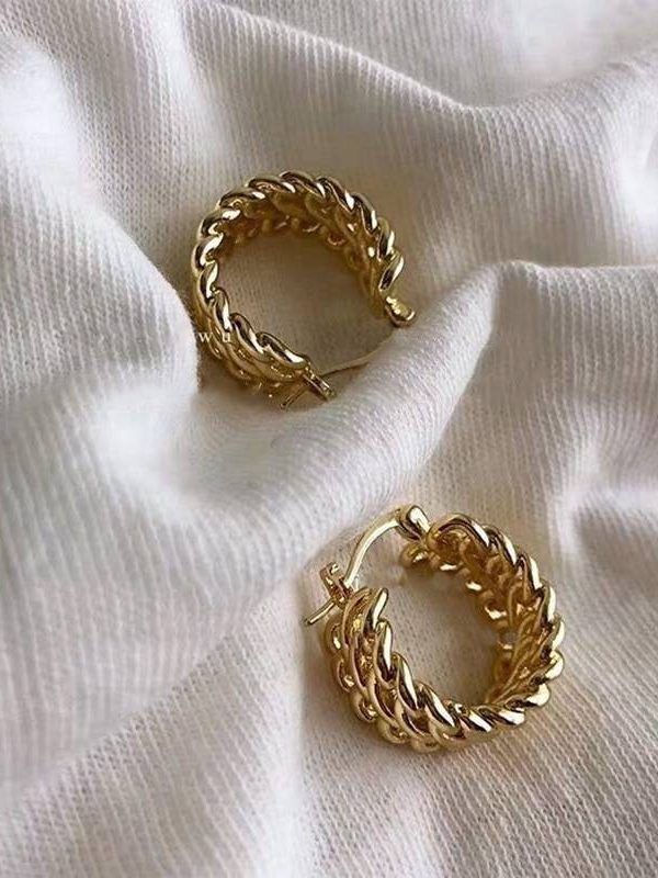 Vintage design metal gold twist hoop earrings